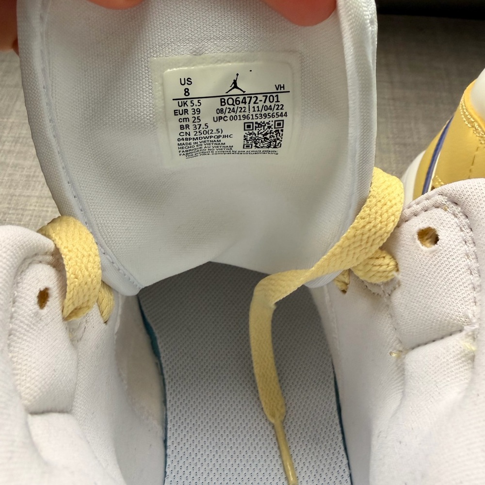 Air Jordan 1 Mid in Lemon Wash - Never Been Worn - Picture 6 of 8